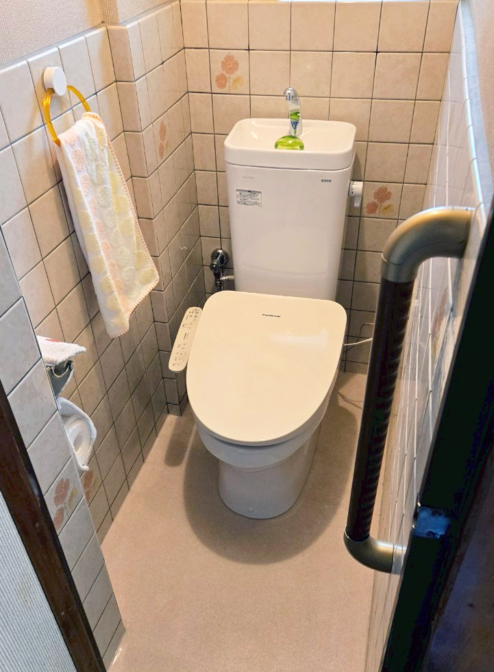 京都市山科区 M様邸｜トイレの貯水槽の取り替えをきっかけに床の張り替えも！快適・衛生的なトイレ空間にリフォームの画像