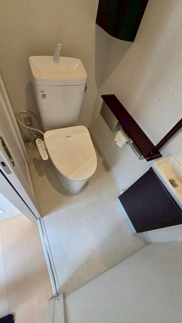 トイレの交換費用はいくら?時期の目安と実例(税込187,000円) |京都市南区・INAX製トイレからの便器交換工事の画像
